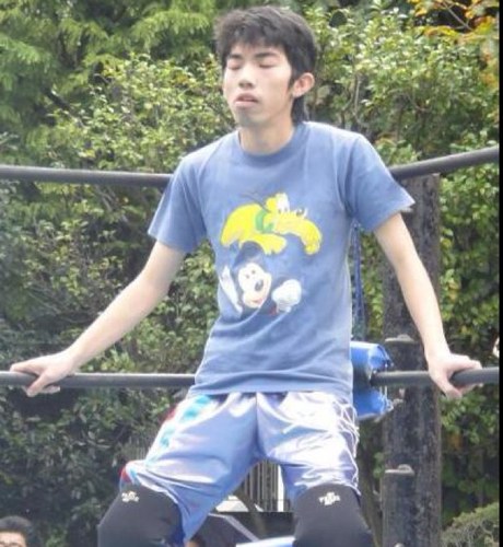 皆さんこんにちは。 大学では学生プロレスをやってました。 ゲーム好き 音ゲー色々やってます。ポケモンも好きです。ポケモンカードもやってます。関東大会・全国大会出場経験有り。バトルロードスプリング2007～WCS2011まで毎大会出てました。しばらく離れてたけど一昨年8年ぶりにポケカ復帰しました。