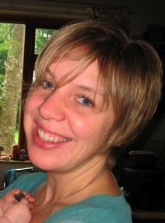 Mum of three, married to @DSingleton_ . Musician and Teacher. Ambassador of hope http://t.co/usULJJNzM8 . Making, creating and 'up-cycling'.