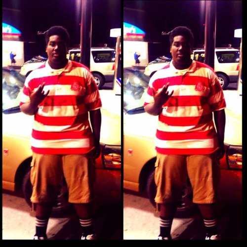 @DeeNixon__ Backup Page- Follow Me And #FMOIG: @Deenixon_ #300 Kik: D_Nixon
