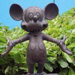 Fully licensed children's chaperone for theatre, film and television. All views my own!