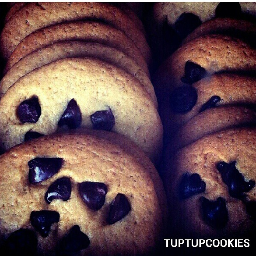 Deliciosos brownies, galletas, y cupcakes  a domicilio y por encargos; El más delicioso catering para tu fiesta. info: 04120772891, instagram: tuptupcookies.