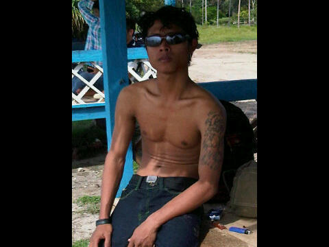 bhidone's profile picture. Harap kebahagiaan dunia akhirat