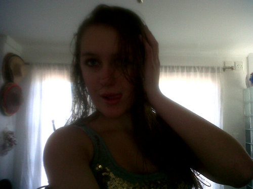 Im a sorta Loving,,funny,,TRENDY,,inspirational and weird person who loves to party and have fun!!*
