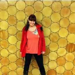 Oriana Financial Communications Manager by day. Runner, Live Music Junkie, Pub Goer, Blogger and Fun Seeker by night!