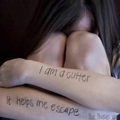 my names erin im 14,self harm,suicidal fat and ugly!follw me if you need to talk:)