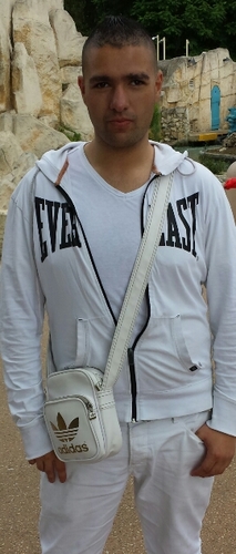 chahine_93's profile picture. 