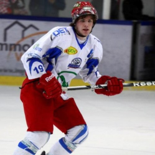 oschenk19's profile picture. 