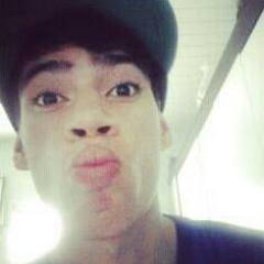 Instagram: @guhcastro23   'Segue ♥'