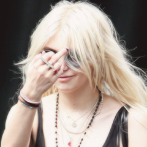 I'm Kyla. Don't mess with me if you don't wanna get your eyeballs clawed off. (RP)