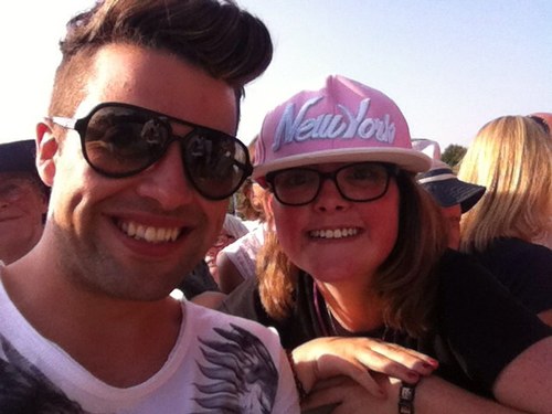 I love singing along to @joemcelderry91 even thou im rubbish at singing i have a happy world and a happy life