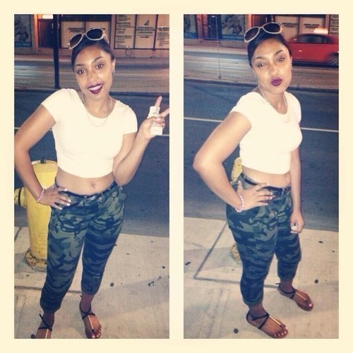 Denishaa_'s profile picture. follow my new twitter ; @denxshaa__ . \\ IG; _denisheerr