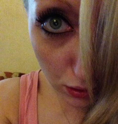 Leannimal83's profile picture. 