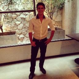 MODELO.        
Todo aquello que puedas o sueñes hacer comienzalo.
La audacia contiene en si mismo genio poder y magia