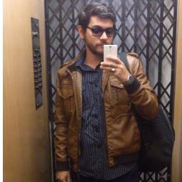 pvtstargazer's profile picture. Prescindible, Malentiende, Y no se vende tan barato. Ignora más de lo que aprende, Cuando ataca se defiende, Y escribe por pasar el rato.