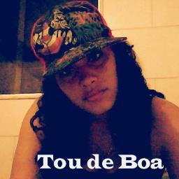 ♫♪ Não ligo que me olhem da cabeça aos pés..porque nunca farão minha cabeça e nunca chegarão aos meus pés!$$*♫♪