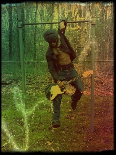 ♪♫Artist/Musician Introducing others to the cooler side of #quality #neosoul #UrbanRock #JAZZ life. #TEamDOit4christ #PROgressSECTrecords baby yaeee!