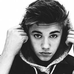 #BELIEBERFOREVERANDALWAYS sueño con conocer a @justinbieber y ser su fucking OLLG 3. AMO LEER.
