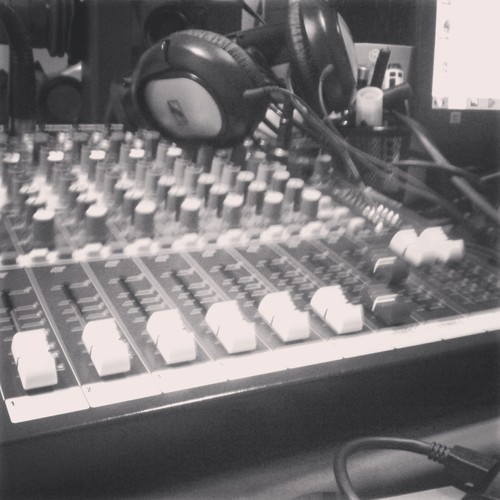 laradiodeaca's profile picture. Programa Radial transmitido por la señal @sinprecedentes dedicado a la movida musical en Venezuela. @pepo_gp