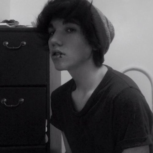 @Windy_Ollie is my perfect babe. 19.