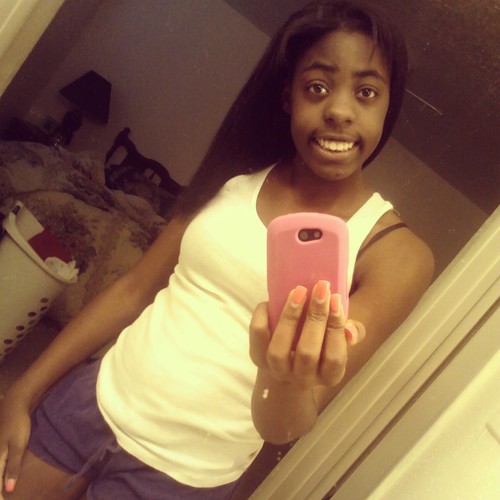 , Follow A Real Ass Female & My 3hunnas @obeythisguh , @thinkingboutyouh ,@kierra_diamondz We Follow Back