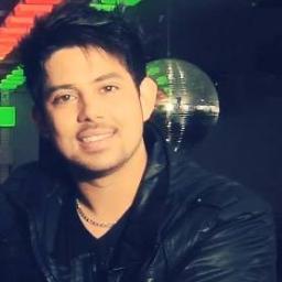 Compositor, Cantor, Guitarrista.