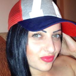 NorajKent's profile picture. Hi Nora here, I live in  Québec.22 years old. you'd like to know follow me :)
https://t.co/3ydUrxmOAg