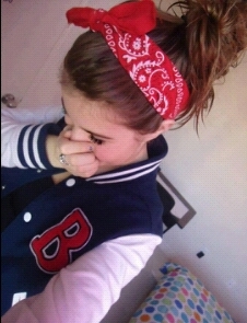 hey I'm a nice girl so if u fallow me ;) thanks