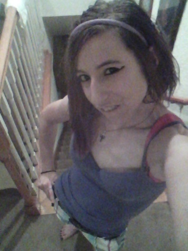 I'm Tiffany. I'm 23 years old. I like rock, metal, pop, r&b, and rap music. I live in PA. If you want to know more, hit me up:) P.S. JUSTIN BIEBER IS AWESOME!