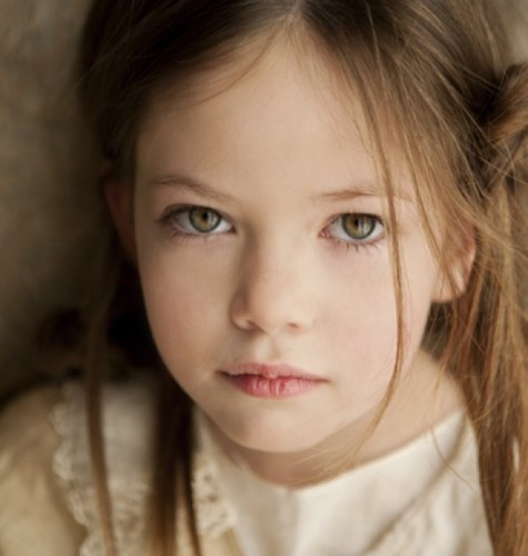 A little independant, kind hearted, fearless fae with a lot to talk about...