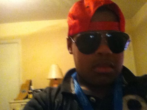 Follow me and i,ll follow back http://t.co/2FI0kZ58dj