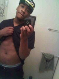 go follow my girl @7_27_13! that's my babe frfr!!! still tugging tho..