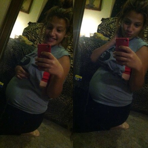 Keep god first. Mommy to be our jr. Will be here in 4 more months ITS A BOY!! @dayquangibson is my super hero ❤.