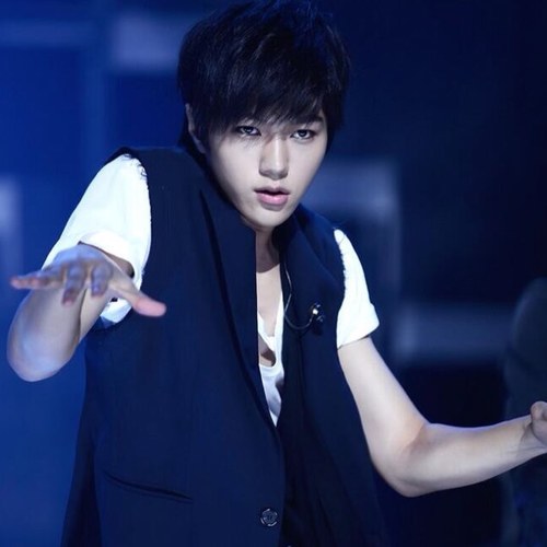 อันยองครับ ผมมยองแยงเพี้ยนจากอินฟินิทครับ ;) Bot not real ^^