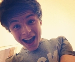 I LOVE @overloadgb ♥ follow me! I follow back • @overloadgb follows ☺