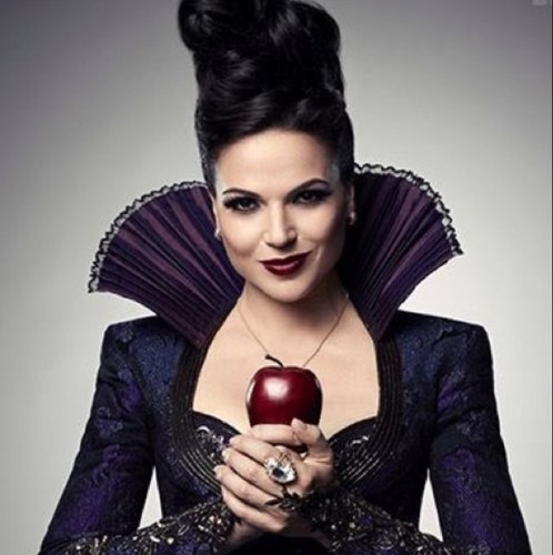 This is a role play account for Regina Mills AKA the evil queen. I will try to play an acurate queen and not put many spins on her oh and I ship #stablequeen!