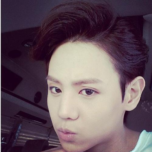 นี้เป็นแอคเอาไว้แจกฟอลเฉยๆ ;w; ใครอยากฟอลเราให้ฟอลแอคนี้น่ะ  @SeobNoi  อันนี้แอคหลัก (ทวงฟอลได้น่ะบางทีมันไม่ขึ้น)