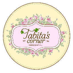 Café and Boutique dengan nuansa Rumah yang Homey & Menu makanan yg dibuat dgn resep turun temurun keluarga,healthy and original homemade recipes.Be There!