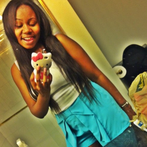 R.i.p auocean d. Lewis my cousin , sister & bestfriend you are truly missed baby girl loveeeeeee you :) rest in paradise #TeamGotti #Rihannanavy #feb 20th ;)