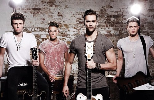 We are lame, we occasionally rock! Bare with us guys we are coming back with a bang..... Well maybe! But hey at least we tweet occasionally now! ️