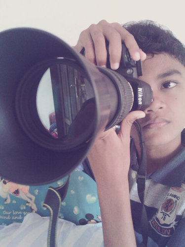 Bermain bola..dan bermain di TIMNAS dan CLUB EROPA...♥ REAL MADRID..♥ امين