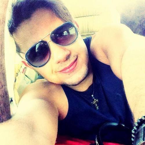 O que eu mais quero é que vs m queira, por um momento ou pra vida inteira '♪@CrisEfeitos