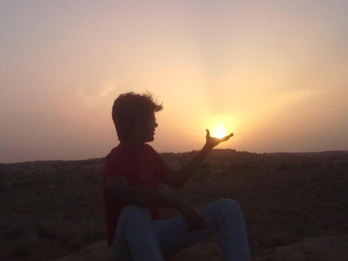 Day dreamer by choice  banker by mistake.......