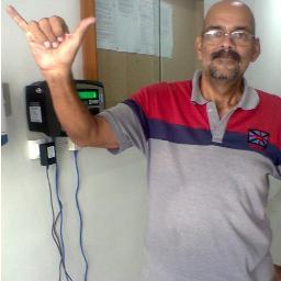 Trabalho num CPD como Operador de Sistemas. Moro em Recife/Pe.