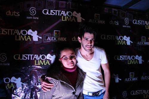 vocalista e cantora do bonde das maravilhas