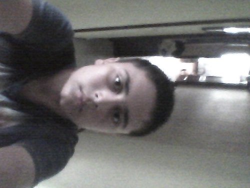 soy un chico que le gusta divertirse y disfrutar cada minuto que puedo me gusta el deporte,  sobretodo el fútbol . y divertirme con mis amigos