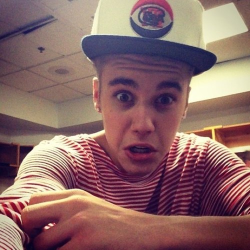 @justinbieber is my world :) belieber since 2009, went to the believe tour on the 17/2/2013 :) BEST NIGHT OF MY LIFE!