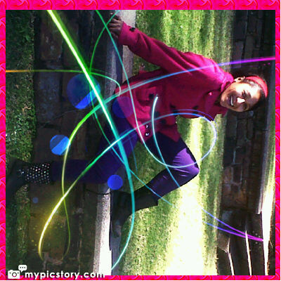 Lvin grl wt a huge hrt.christian.* sistr,frnd.hlpr and brave mostly love 2 sing n a great singr  n dance