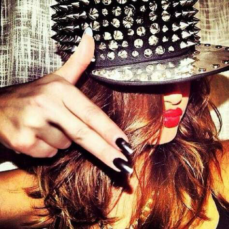 AnandaImoet31's profile picture. Keep the smile, leave the tension, feel the joy, forget the worry, hold the peace, leave the pain, and always be happy