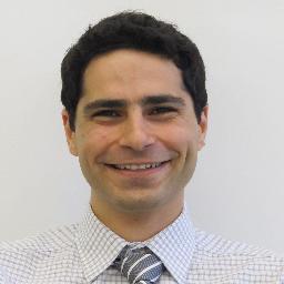 Consultant and trainer in the analysis of public investments and social interventions.