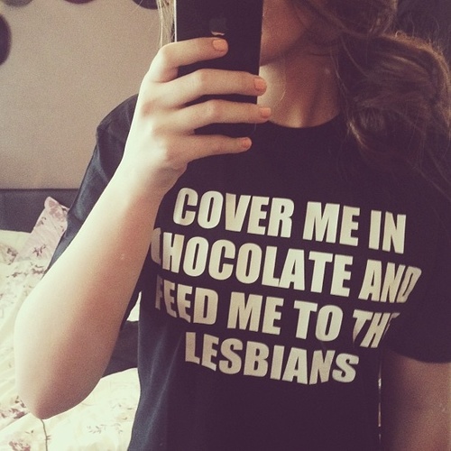 17 Stemme #TeamLesbian Texas gal. Can be shy at times. And I'm an artist | #BandGeek #Colorguard
